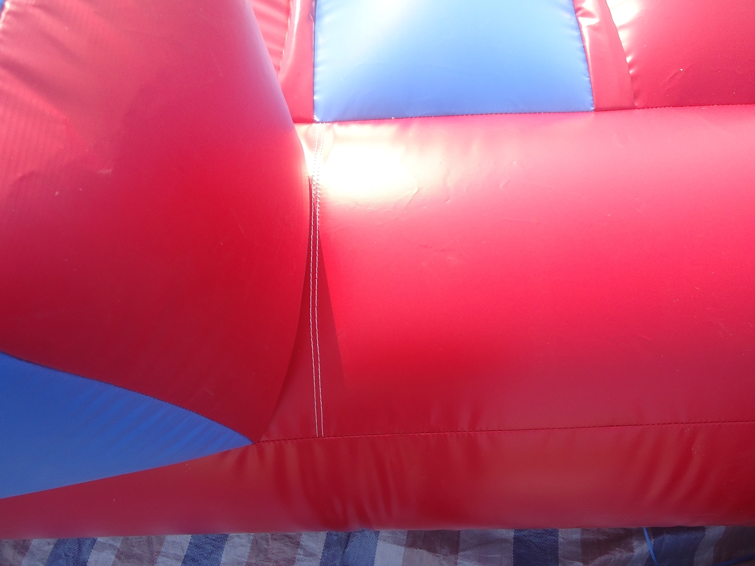 High Quality PVC Inflatable Jousting Arena Children's Gladiator Fighting Court with Sticks Includes Blower-for Trampoline Parks