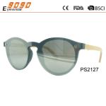 2018 fashion sunglasses with 100% UV protection lens, made of wood in the temple