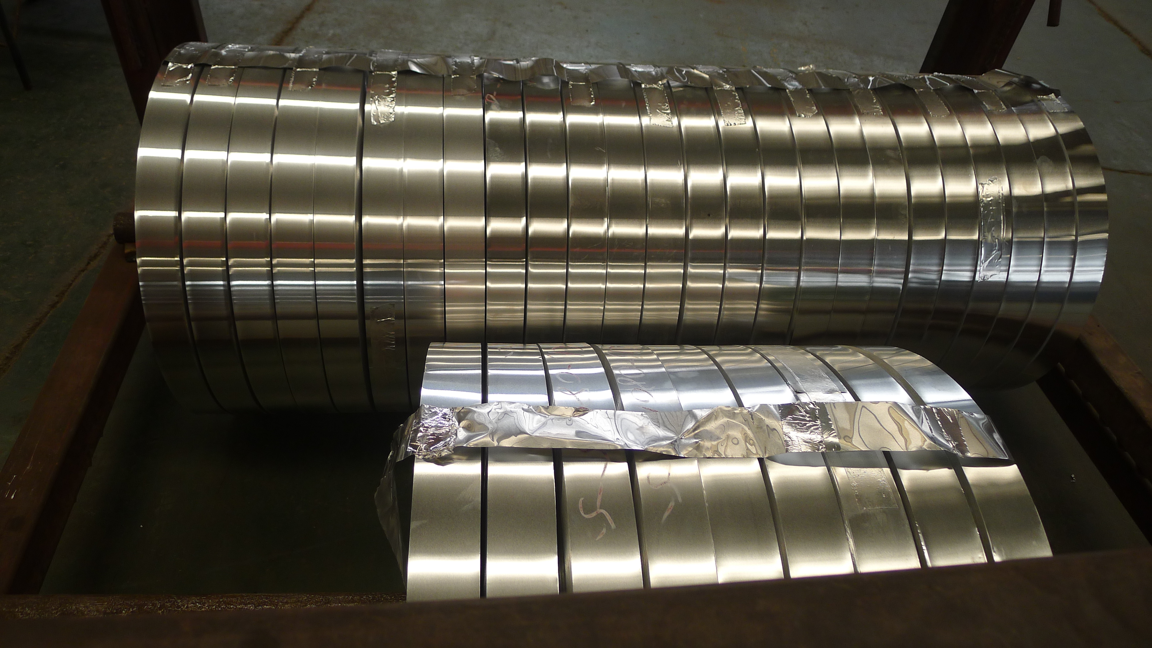 Bright Plain Aluminum Foil Roll Alloy 8011 , Air Conditioner Aluminium Foil Packaging Material