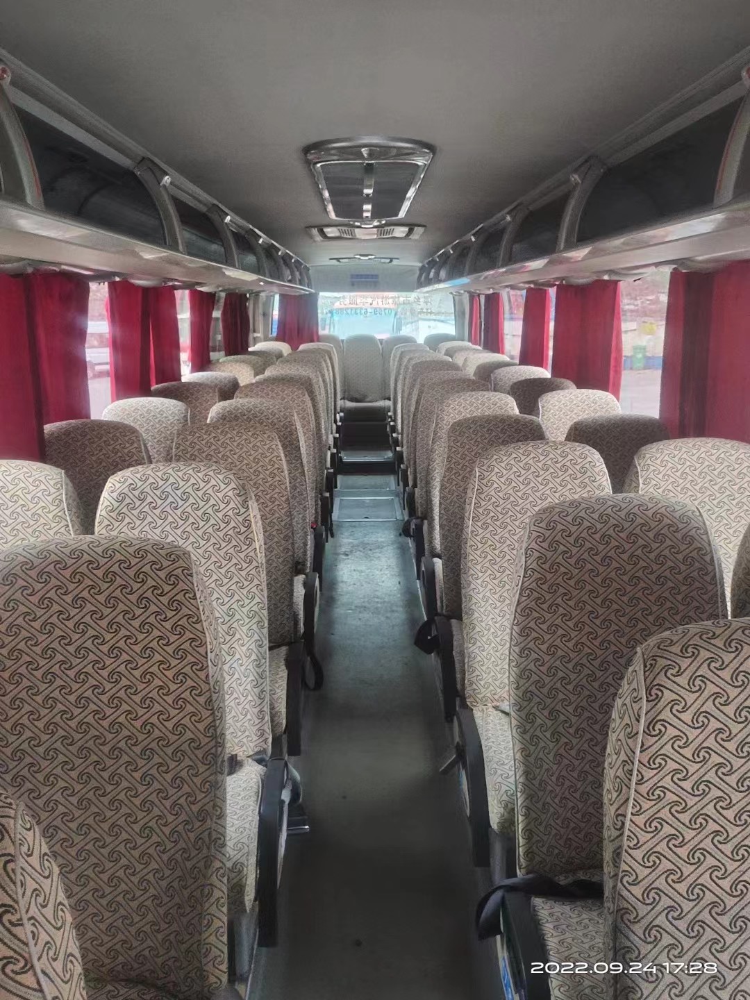 Used Motor Coaches Yutong ZK6122 Second Hand Bus 2016 Year 55 Seats City Diesel
