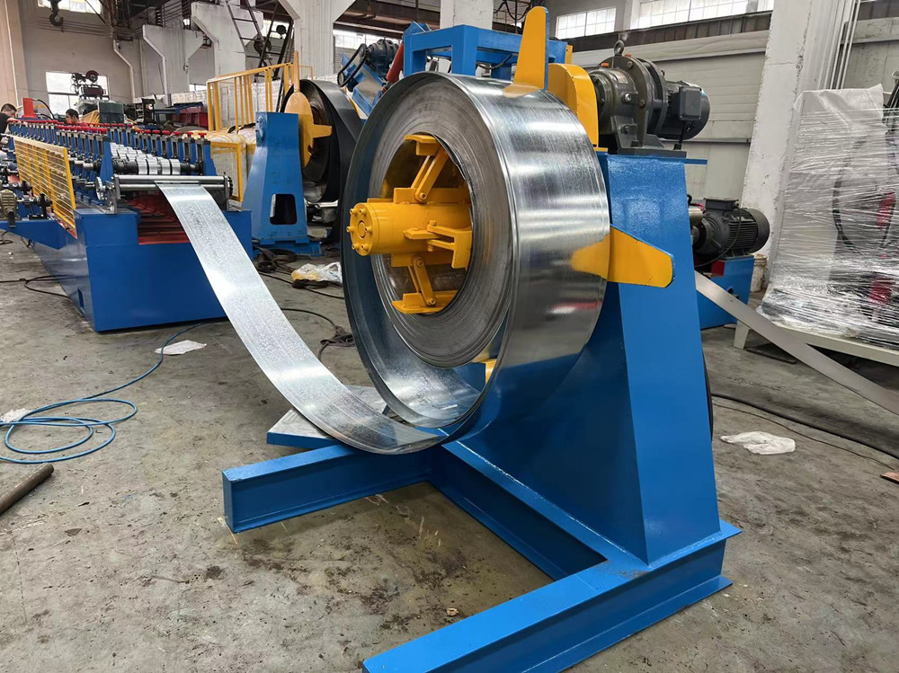 C U Profile Roll Forming Machine With ±0.5mm Cutting 55000*800*1200mm Dimension
