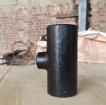 Specialized Carbon Steel Reduce Tee for Oil Gas Installations
