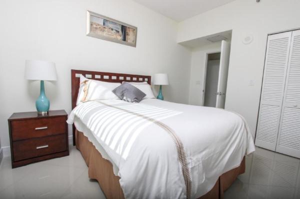 Thành phố Cần Thơ wood furniture for sale hotel bedroom wood bed with nightstand
