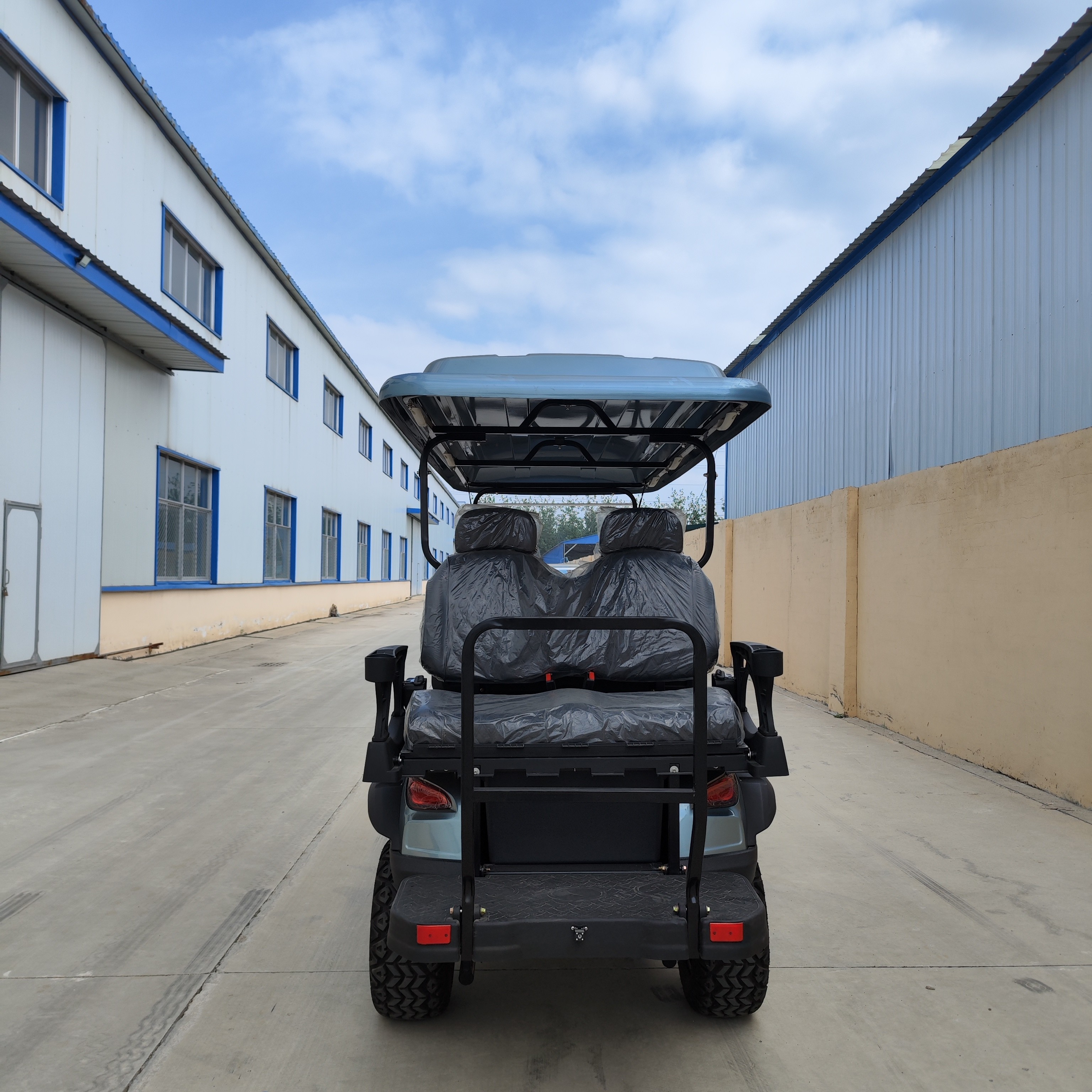 Street Legal Custom Gray Blue Utility Electric Golf Cart 6 Seater Family Lithium Off Road Tires