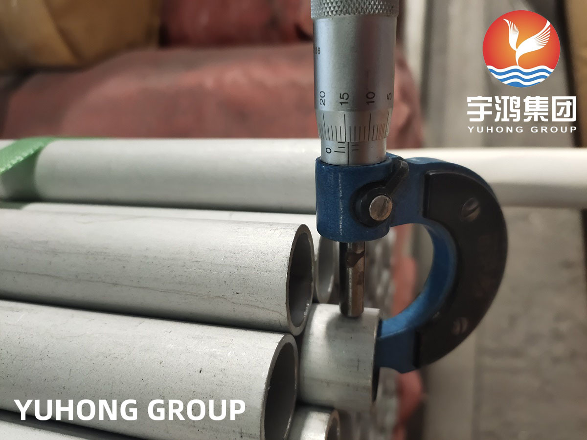 Duplex Stainless Steel Pipes Welded / Seamless Type High Performance ​S31803 S32750