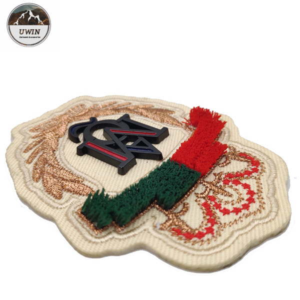 Royal Exquisite 3D Puff Embroidery Digitizing Velvet Patch With Rubber Lable