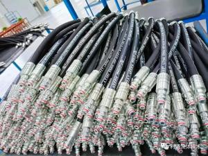 Wholesale OEM Hydraulic Hose Wire Braid Design Burst Pressure All Weather Operation from china suppliers