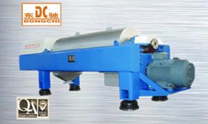 Wholesale Dongchi Decanter Centrifuge qualified by ISO9001 for oil treatment centrifuge from china suppliers