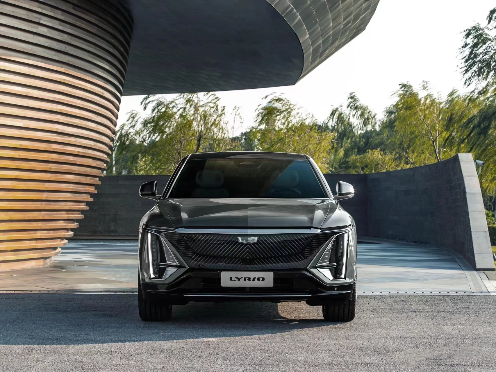 2024 Cadill-ac LYRIQ Large Electric SUV 255kW Motor 190km/h Maximum Speed and 440N.m Maximum Torque with Large Space