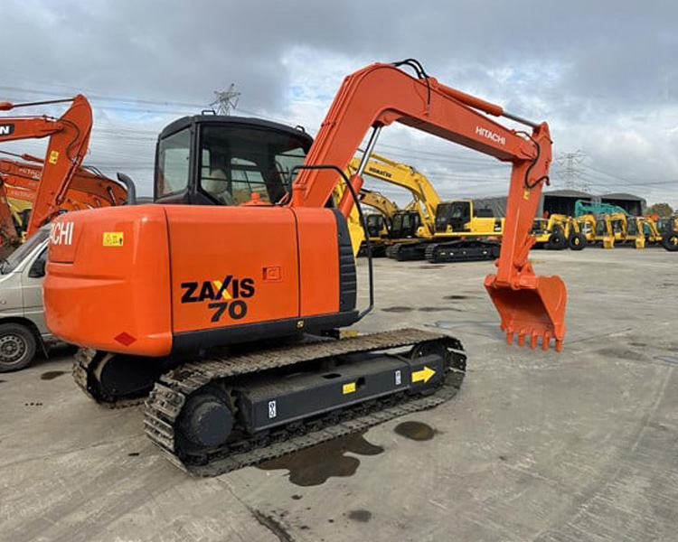 Used Hitachi ZX70 Excavator with ISUZU Engine and Original Hydraulic Pump in Japan