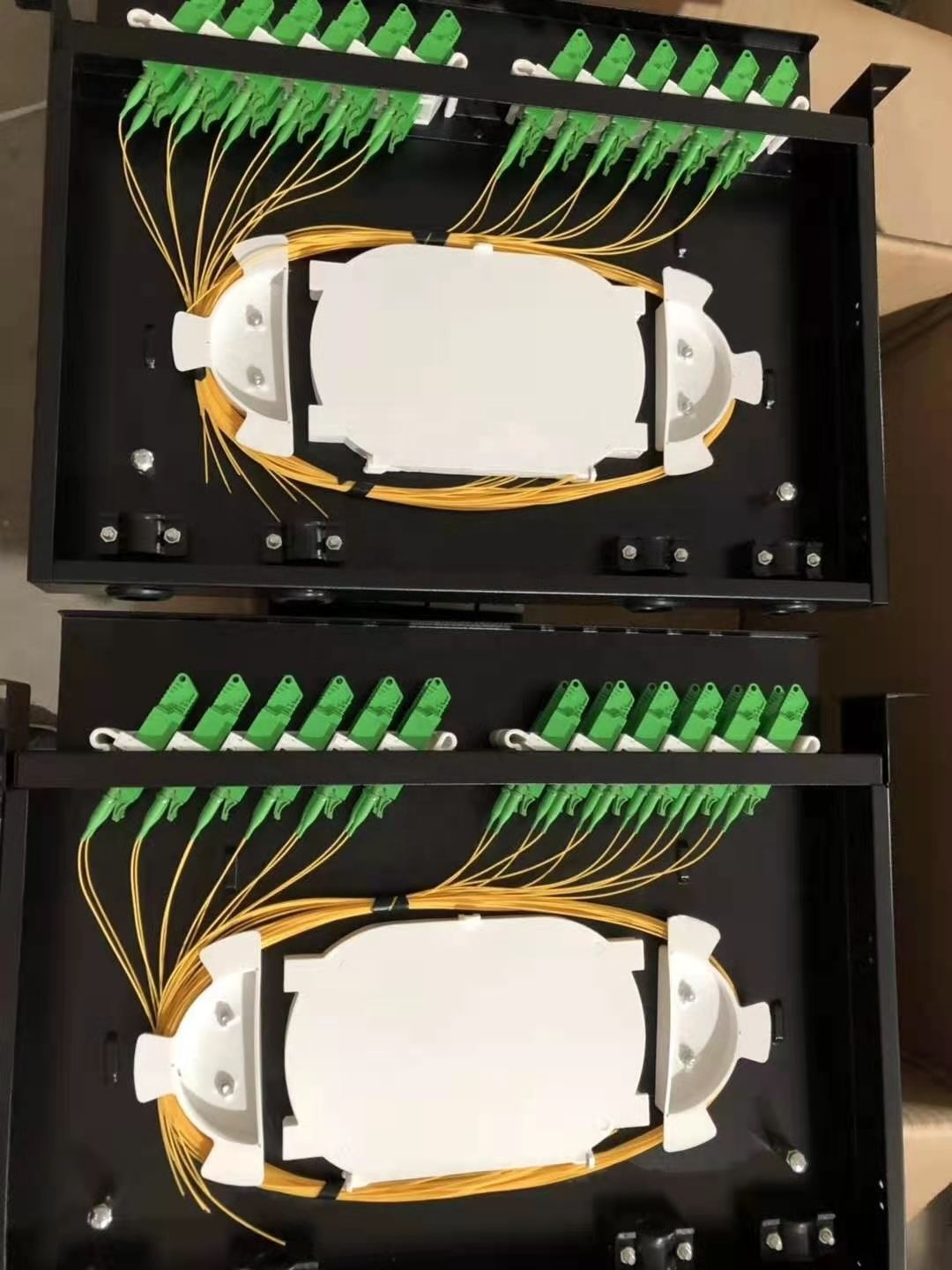1U Height E2000 APC Fiber Patch Panel Rack Mount 12 Ports ROHS