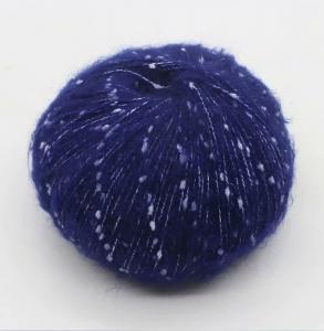China Hand Knitting Wool Blend Yarn Moistureproof Recyclable Durable on sale
