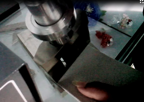 Titanium Blade 40khz Ultrasonic Cutting Equipment For Rubber Product No Deformation