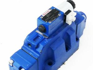 Wholesale R900717502 4WEH32U63/6EG24N9K4 4WEH32U6X/6EG24N9K4 Directional Spool Valve With Electro-Hydraulic Actuation from china suppliers