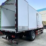 New Lihgt Refrigerated Truck Sinotruck 4X2 5 Tons For Food Cooling Delivery Low