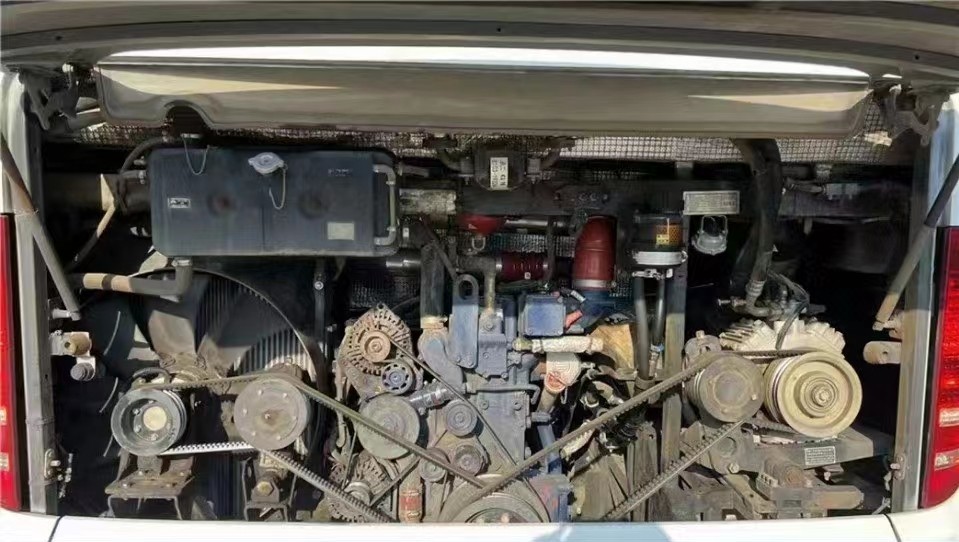 Used Transit Bus Yutong 55seater Used RV Bus ZK6125 Double Doors Air Bag Suspension