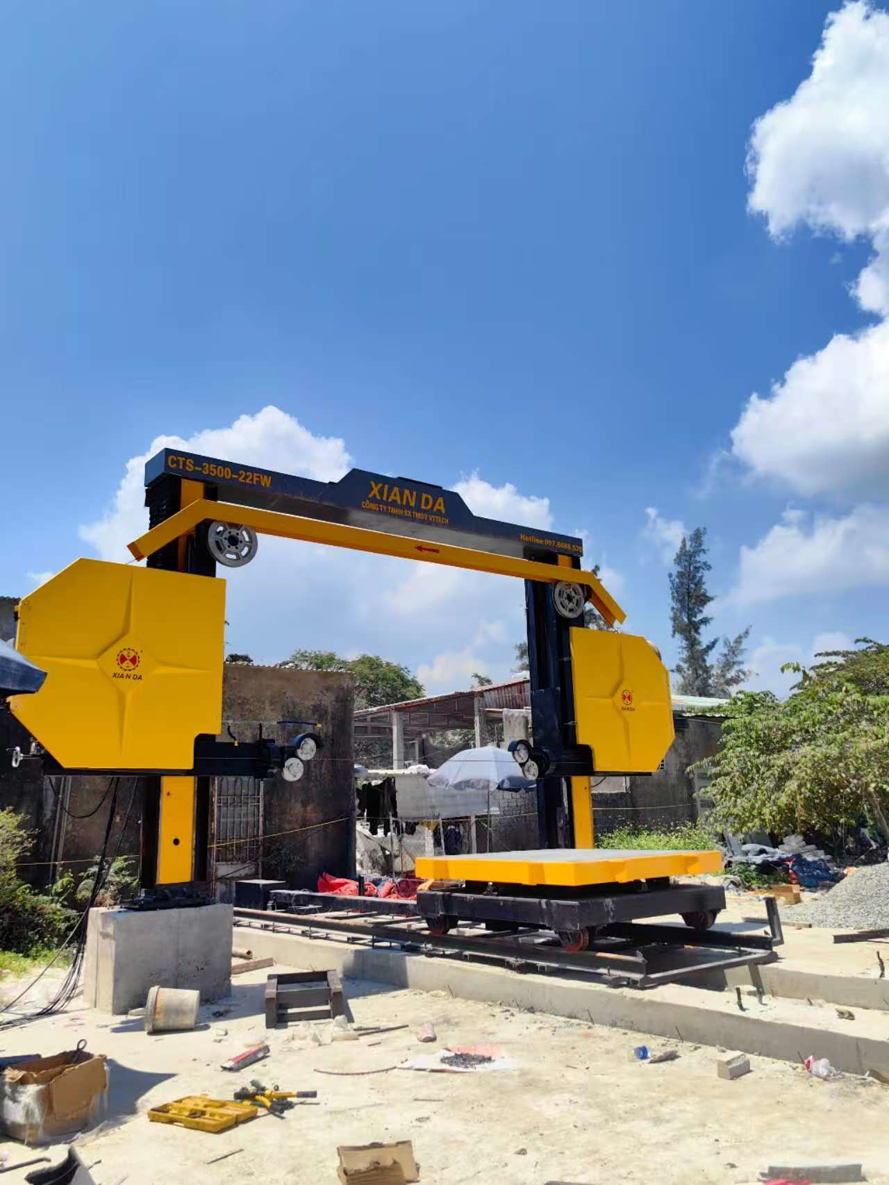 Diamond Wire Saw Machine High Precision Cutting With 360° Rotation Degree
