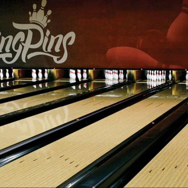 Amusement Park Indoor Bowling Lane with Bowling Alley Equipment and Fashionable