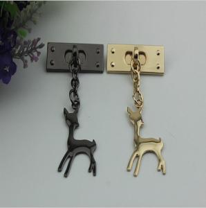 Wholesale Customized design zinc alloy metal light gold super lovely giraffe hanging decorative charms from china suppliers