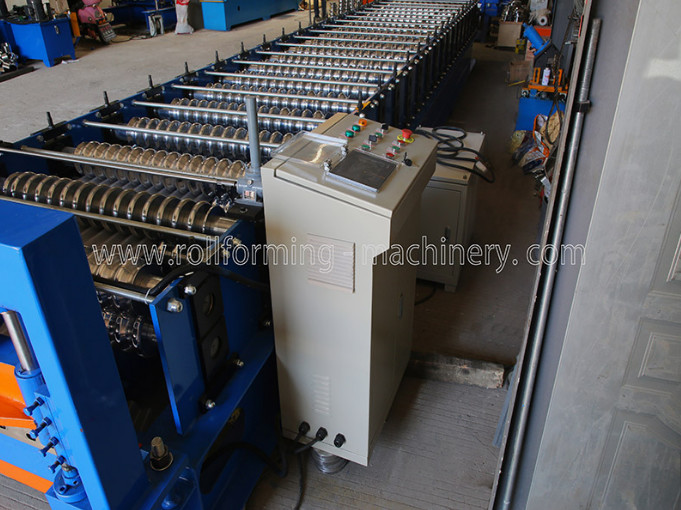550Mpa Thickness 0.23mm PPGI Roof Forming Machine