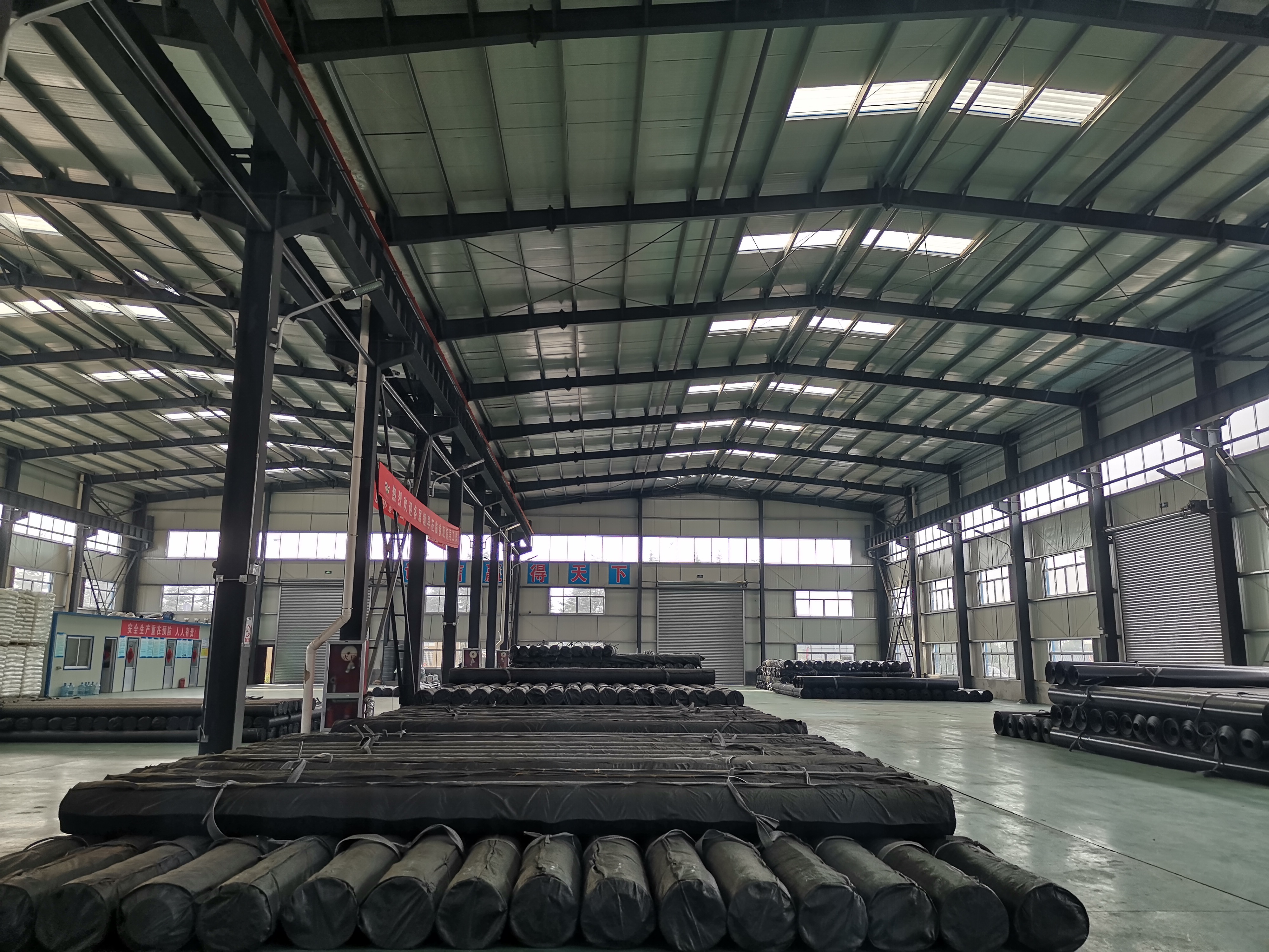 EPDM Geomembrane Liner HDPE for Good Permeability and Length 50m-100m/roll as Request