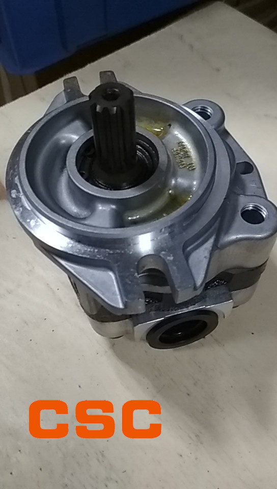 KAYABA KYB Spare Parts Hydraulic Poilt Gear Pump KFP2212 KFP2212CLWS
