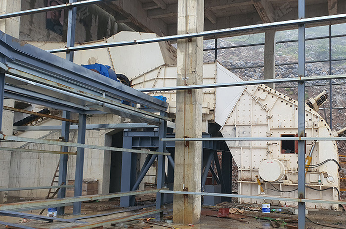 1100t/H Mining Crushing Machine 1300mm Feeding High Reliability
