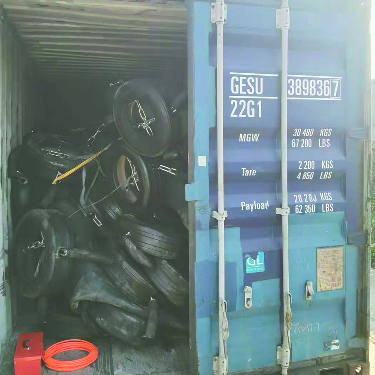 2.5*4m Marine Pneumatic Rubber Fender With Galvanized And Tyre Sheath Dock And Ship