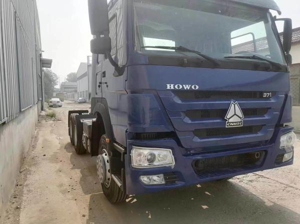 Radial Tire Design 6-8L Engine Capacity Sinotruck HOWO 7 6X4 Tractor Truck 371