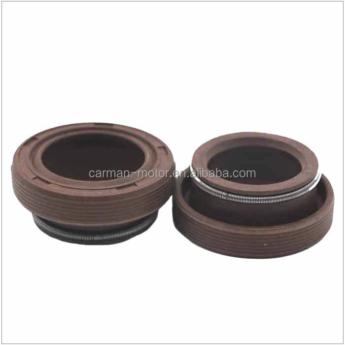 Photo Showing Skeleton Oil Seal for Heavy-Duty Truck Sinotruk HOWO Sitrak D12 Engine Parts VG1540040022