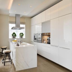 Wholesale E1 Particleboard Antique White Kitchen Cabinet with Island Eased Edge Countertop from china suppliers