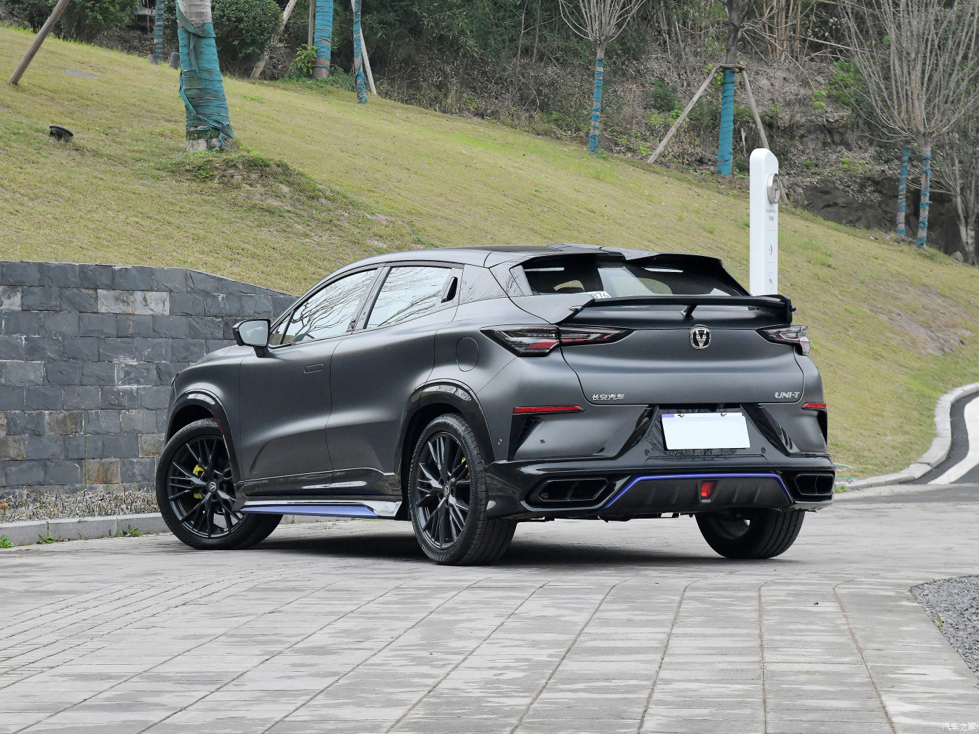 2023 New Petrol SUV Cars 5 Seats Changan Uni-T Gasoline Car In Stock