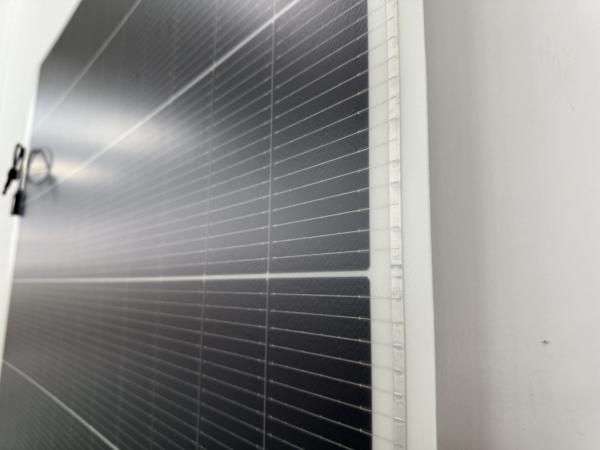 Optimum Operation Voltage 44.19V Shingled Flexible Solar Panels 200W 430W 580W