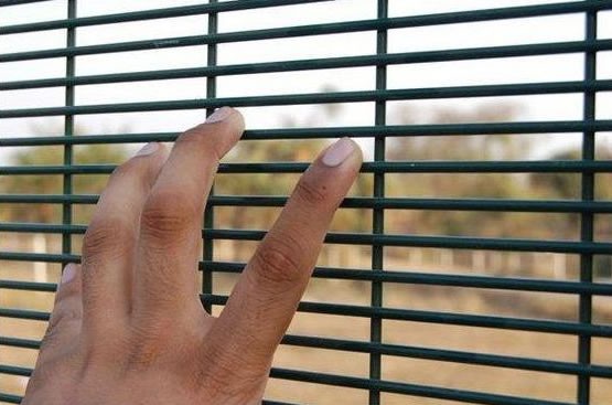 High quality Welded Mesh 358 Security Fence Anti Climb panel fence