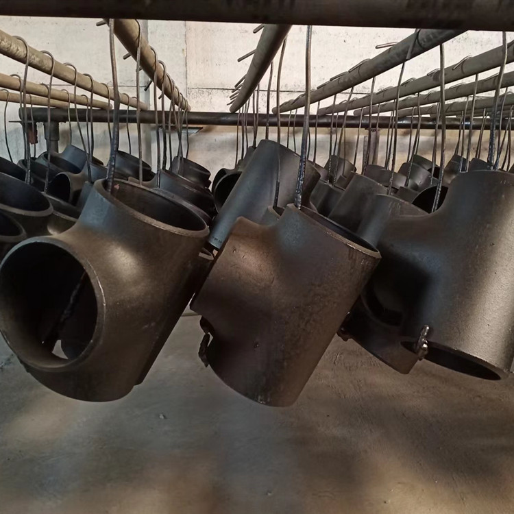 Asme / Ansi B16.9 API Carbon Steel Tees Butt Welded Pipe Fitting