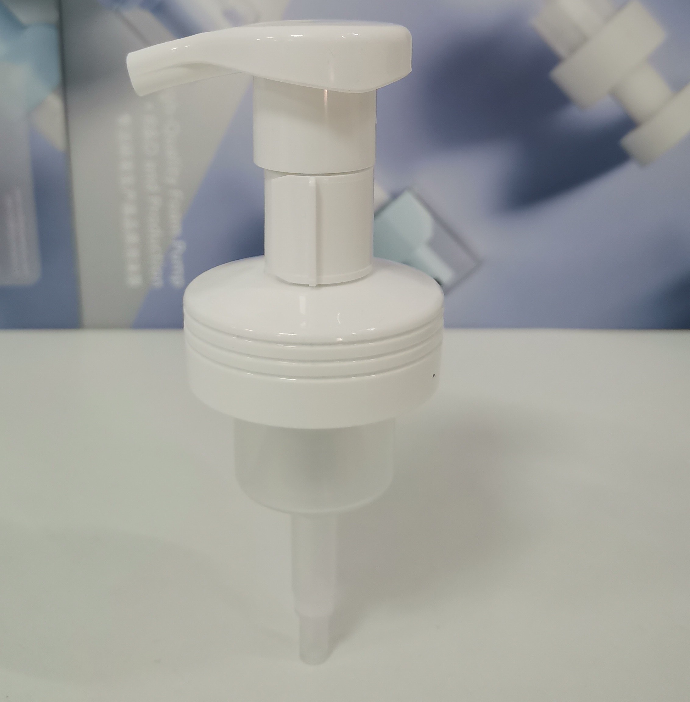0.8-1.5CC Cosmetic Dispenser Pump With External Spring With Defference Size