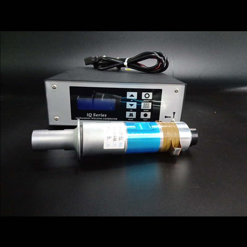 ultrasonic welder booster with generator 2000W 20khz ultrasonic welding booster generator for Plastic and Metal Welding