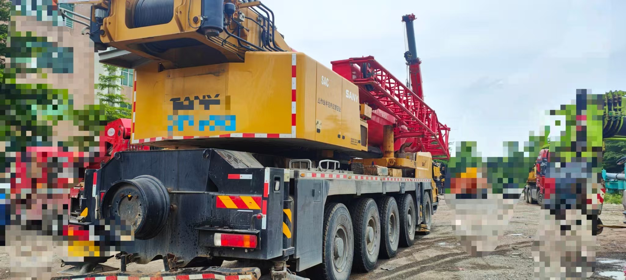 SA NY 130 Tons Mobile Crane Folding Design 7 Boom Section 4 Axles