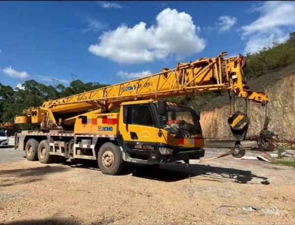 25t Xcmg Truck Crane Used Truck Crane Five-Arm Crane Jib 3 Shaft Number for