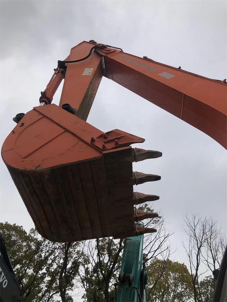 Used Hitachi 270-3 270 Crawler Excavator with Original Hydraulic Valve and Affordable