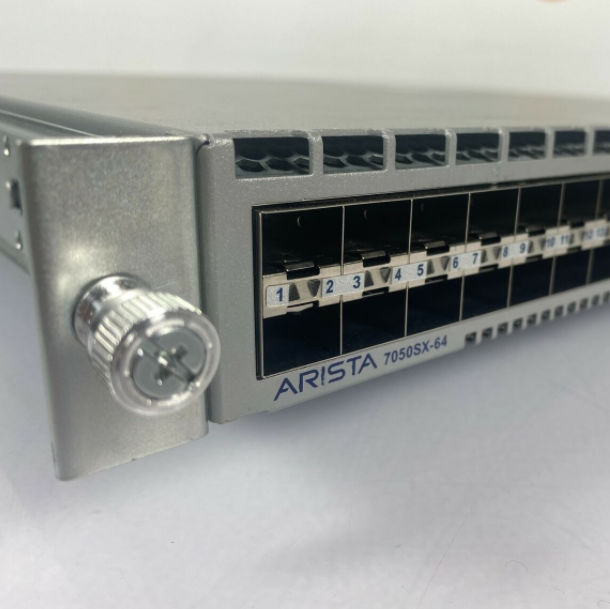 Original Used DCS-7050SX-64-R 48-Port 10G SFP 4-Port 40G QSFP Switch with POE Support