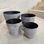 Outdoor Tree Plastic Flower Pots with Drainage Holes