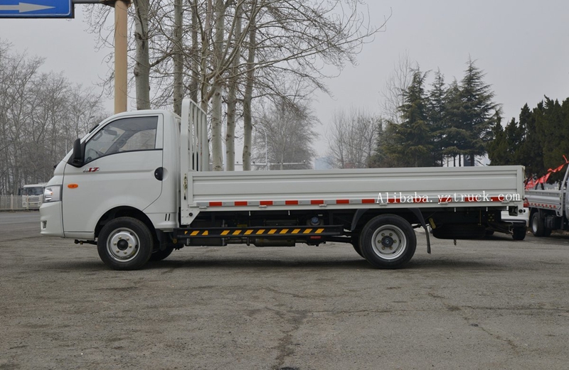 Customizable Dongfeng 4X2 1-5T Mini Cargo Truck with Touch Screen and 360° Rear Camera