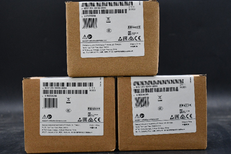 Siemens - PLC I/O Module for use with SIMATIC S7-1200 Series, 100 x 45 x 75 mm, Digital, Digital, TM3, 24 V dc, SIMATIC