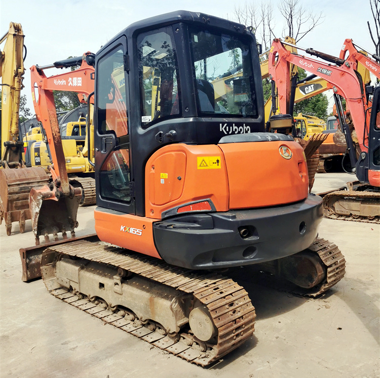 Year 2019 Used Japan Original 6 Ton Mini Kubota Excavator KX165 in Good Condition