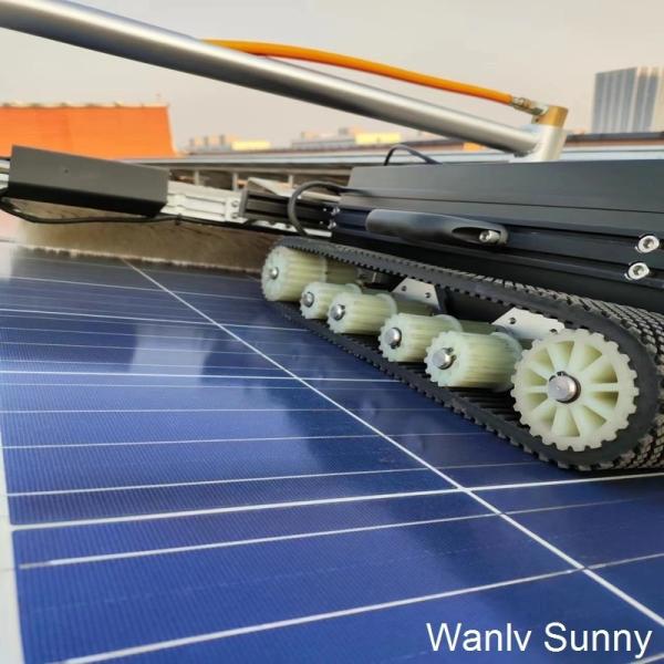 Auto Industry Solar Photovoltaic Panels Cleaning Robot with 1 Year After-sales