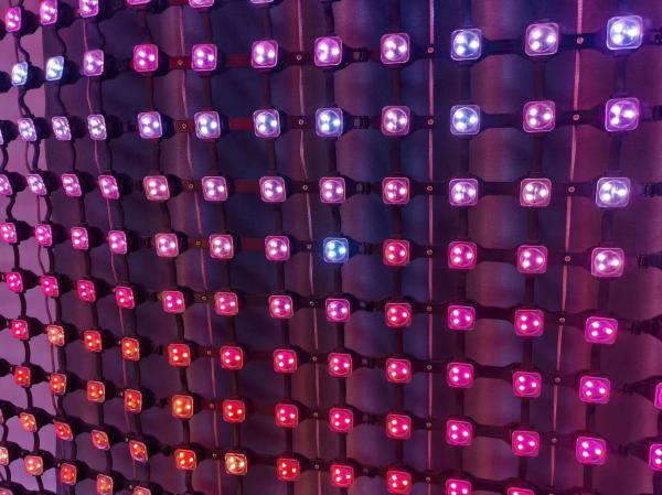 P62.5 Pixel Pitch Flexible LED Curtain Display Net Screen for Outdoor Advertisin