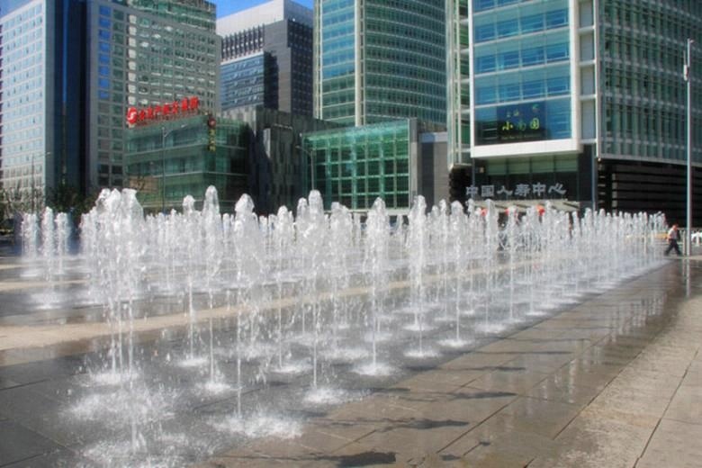 Medium Size Dry Floor Color Changing Water Fountain