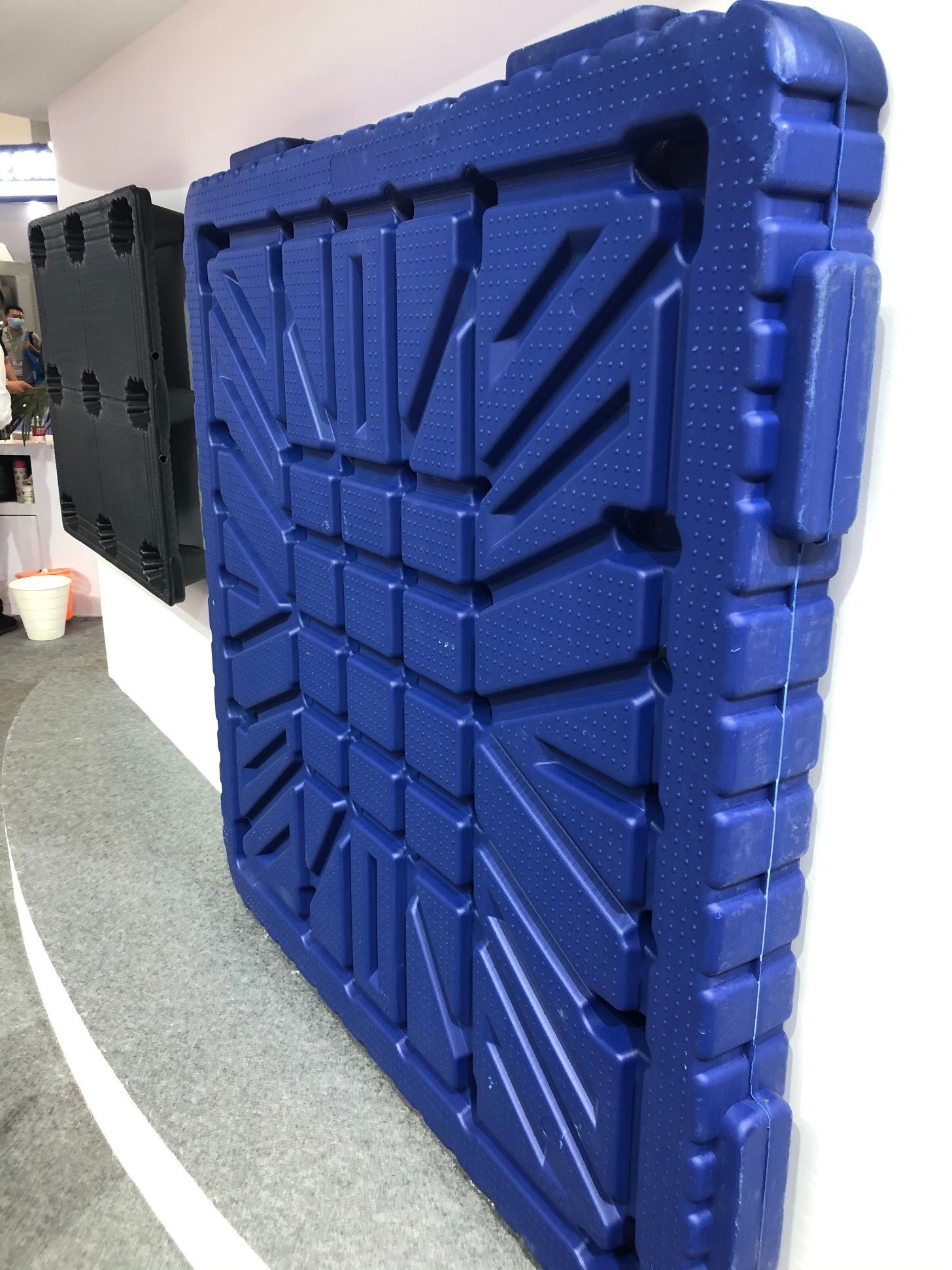 HDPE Water Tanks Automatic Pallet Making Machine 800kg/H 3500kN