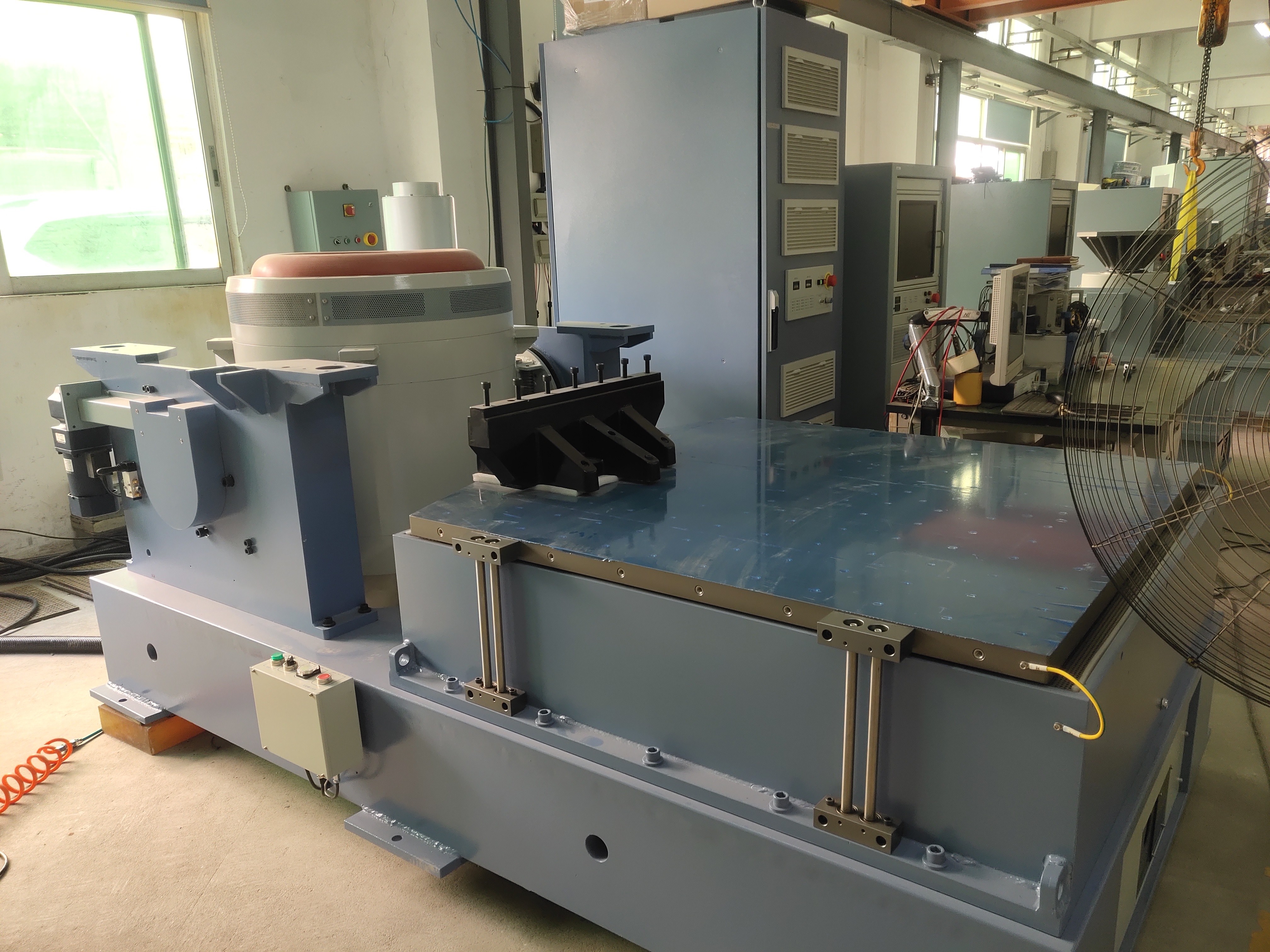 DIN ISTA Standard Vibration Test System , 5000kg.f High Force Shaker